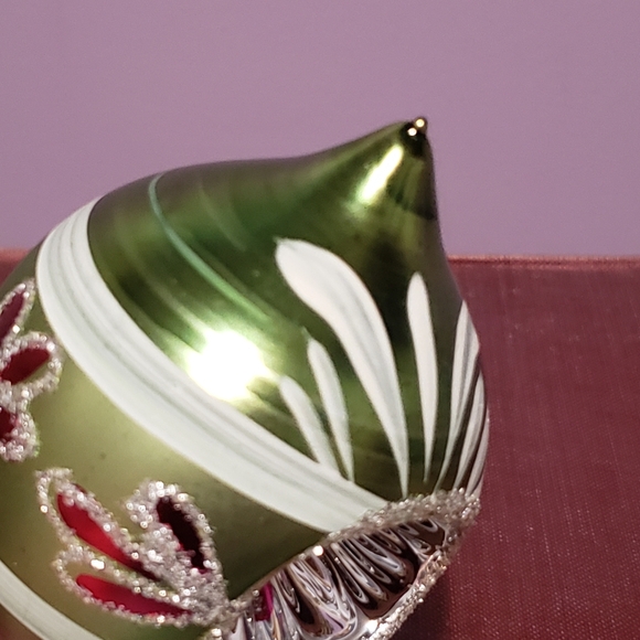 Vintage Mercury Glass Indent Christmas Ornament Green - Picture 5 of 10